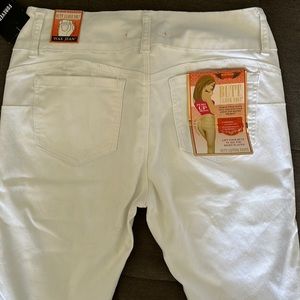 White push up twill pants New never worn with tags size 11